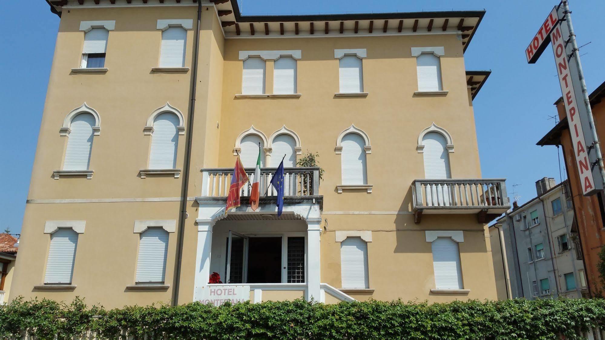 Montepiana Hotel 2*