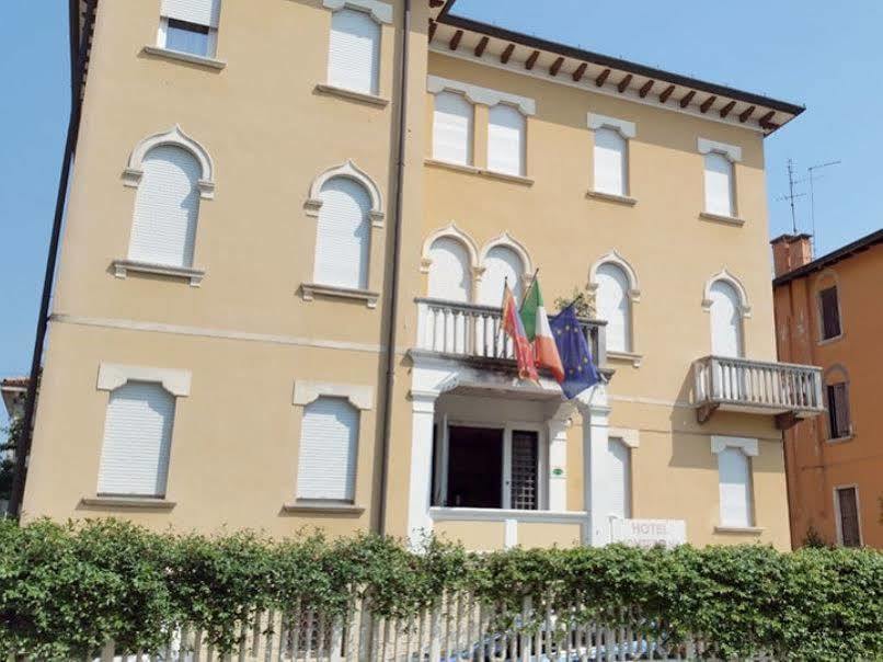 Montepiana Hotel 2*
